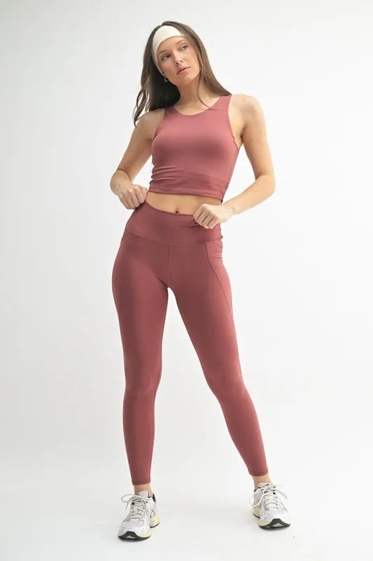 Her Femme Fit Cloud Sculpt High-Rise Leggings in Red Pear, detail view 3
