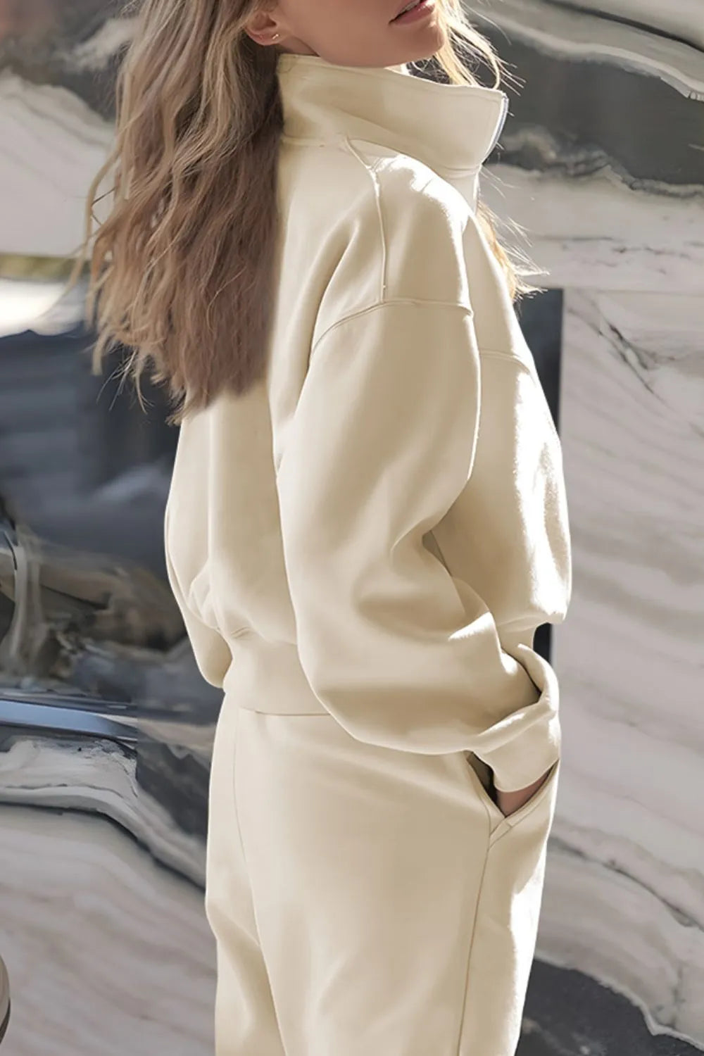 Her Femme Fit 9165496811672 05 beige side model