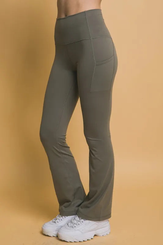 Her Femme Fit High-Rise Flare Leggings in Moss, detail view 2